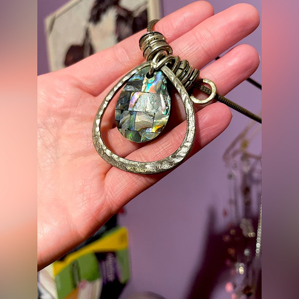 👑NATURAL BEAUTY AROUND THE NECK💎